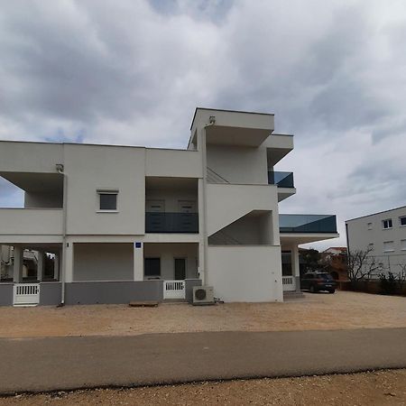 ויר Apartments Matkovic מראה חיצוני תמונה