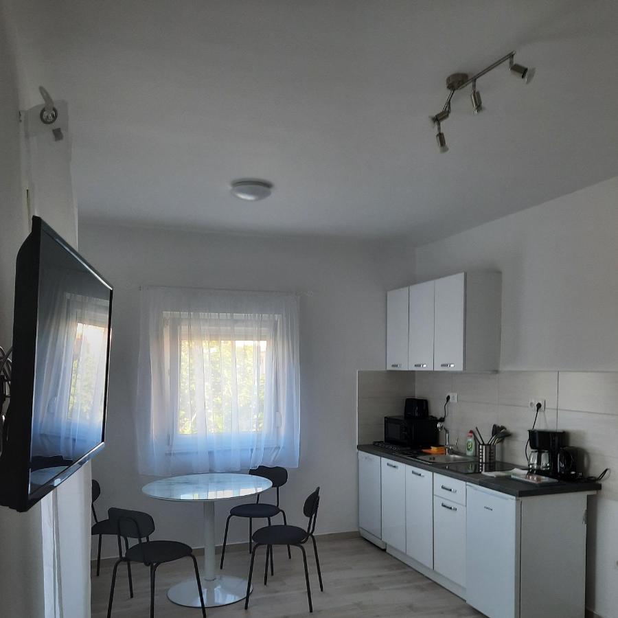 ויר Apartments Matkovic מראה חיצוני תמונה