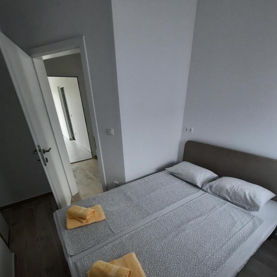 ויר Apartments Matkovic מראה חיצוני תמונה